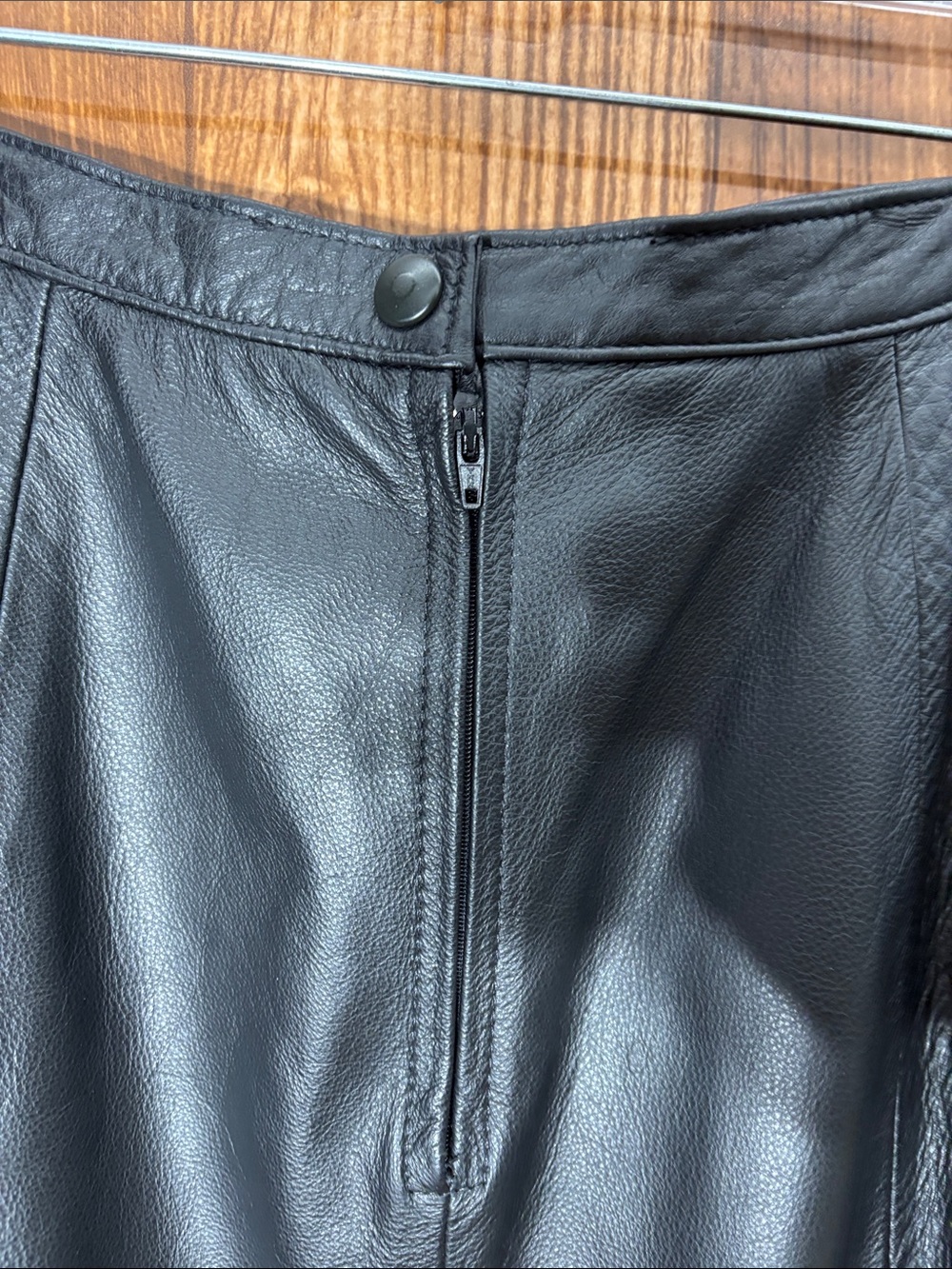 Reed Sportswear Black Leather Pencil Skirt - Picture 5 of 7
